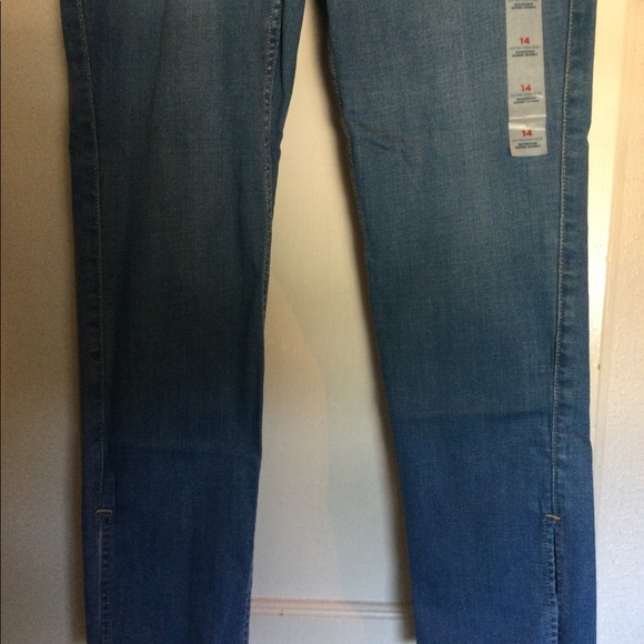Old Navy Rockstar Super Skinny - Picture 10 of 11